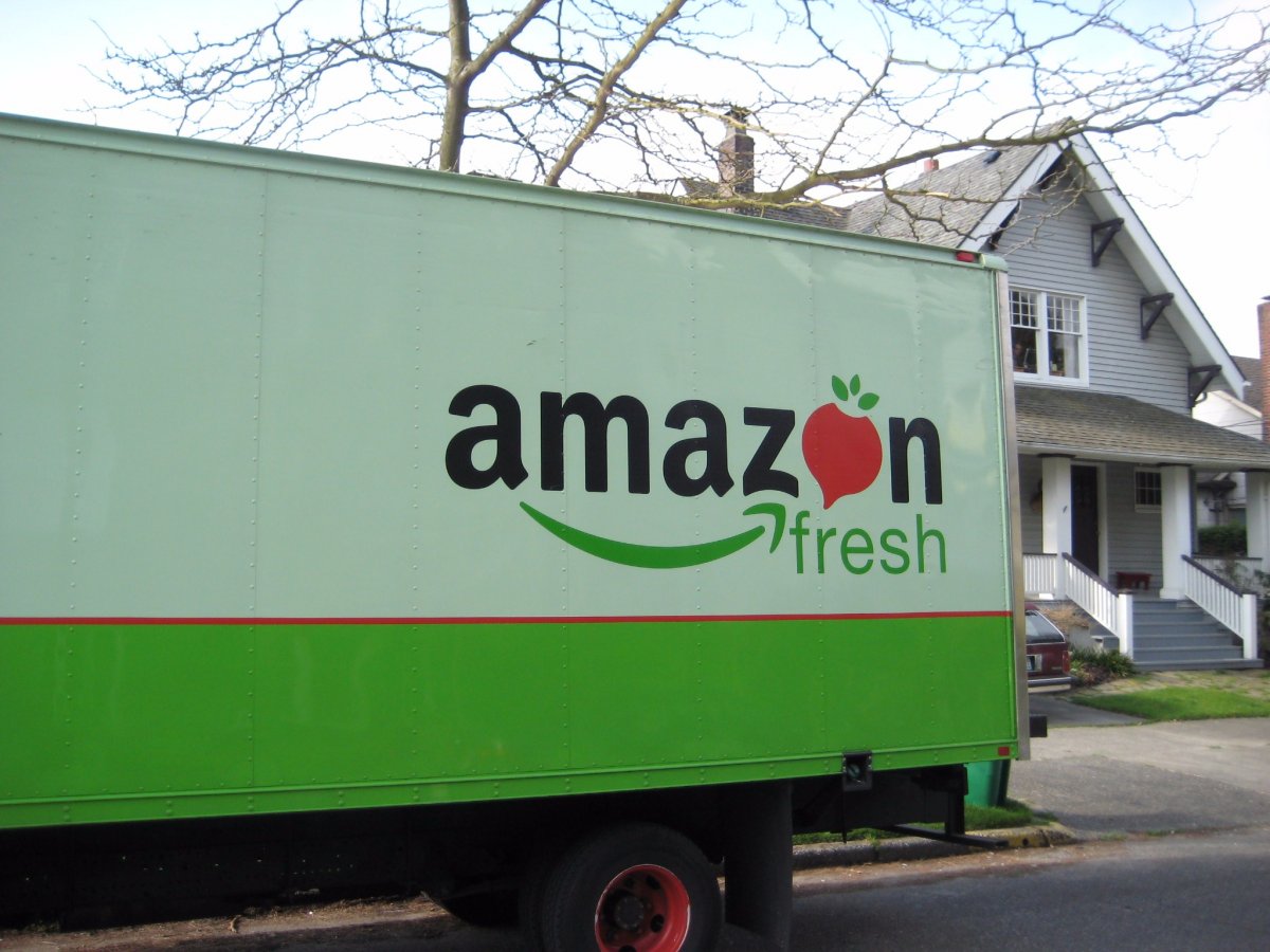 10-amazon-delivers-fresh-produce-and-groceries-with-amazon-fresh