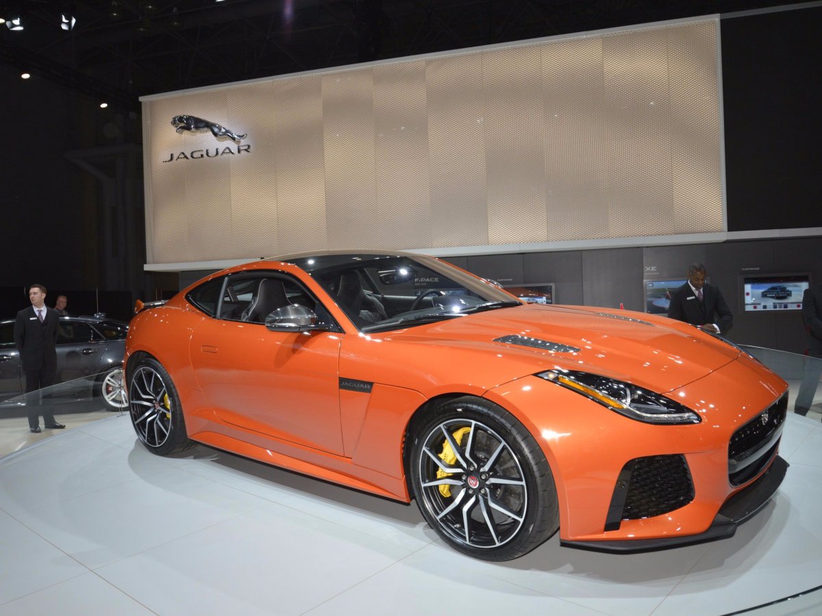 jaguars-presence-in-new-york-focused-on-the-companys-new-200-mph-f-type-svr