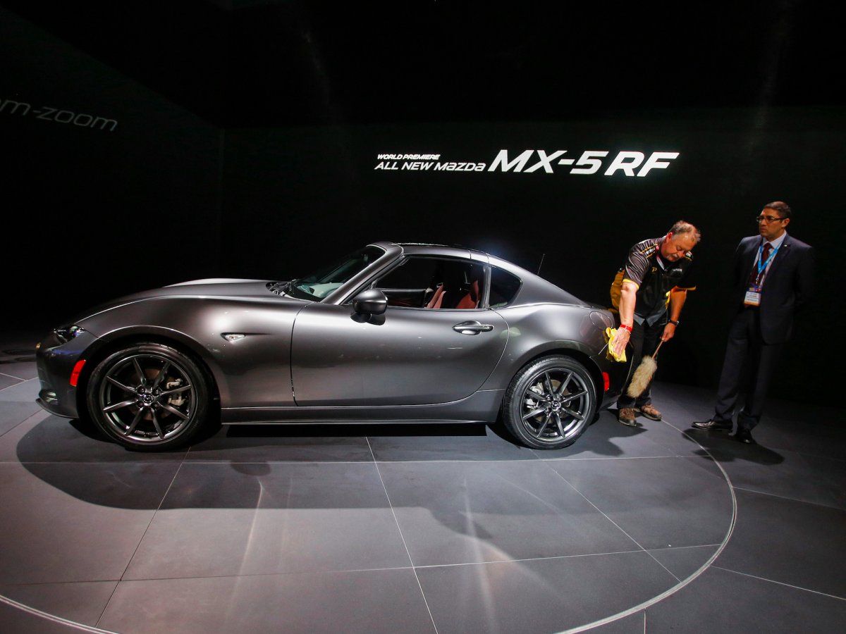mazda-followed-with-the-unexpected-fastback-hardtop-mx-5-rf