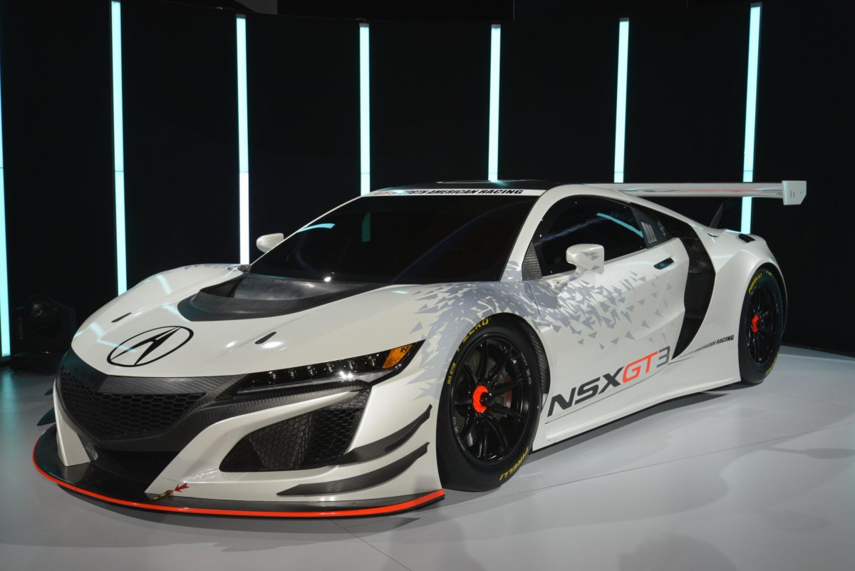 -showed-off-the-gt3-racing-version-of-its-new-nsx-supercar