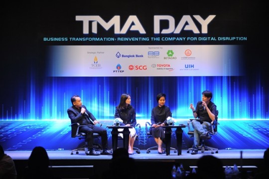 panel-discussion-how-to-win-the-digital-minds-and-analogue-hearts-of-tomorrow-is-customer
