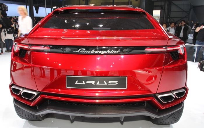 Lamborghini-urus-concept-at-beijing-show-rear-closeup