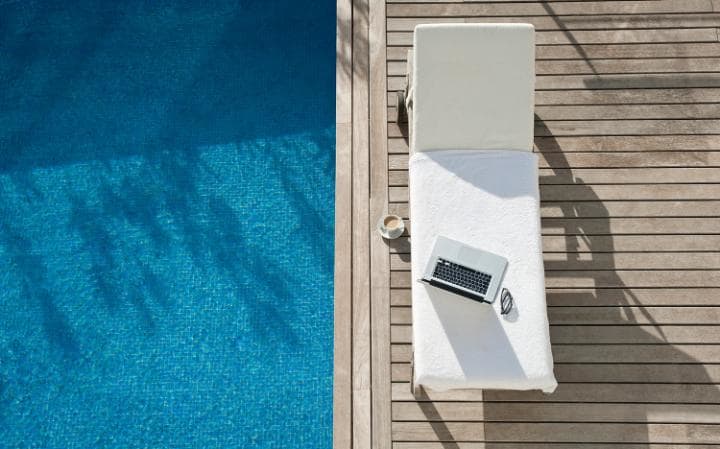 pool-sunbed-laptop-large