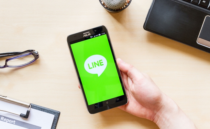 Line-messaging-app-700