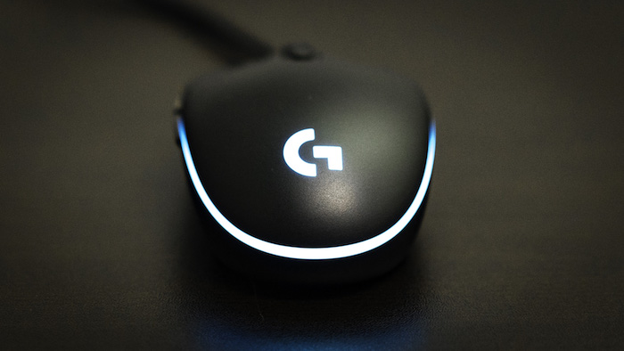 logitech-g-pro-gaming-mouse-review-4