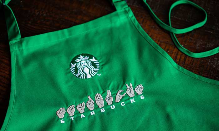starbuck-signing-store2