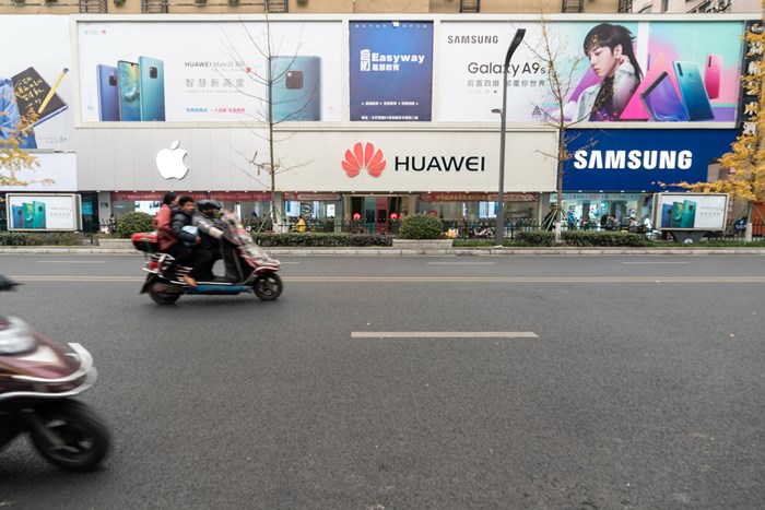 Resize Huawei-Apple-Samsung