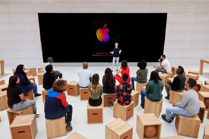 Apple-Store-fifth-avenue-2019-05