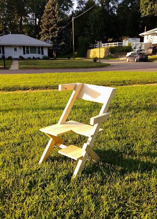 Bi-Chair-02