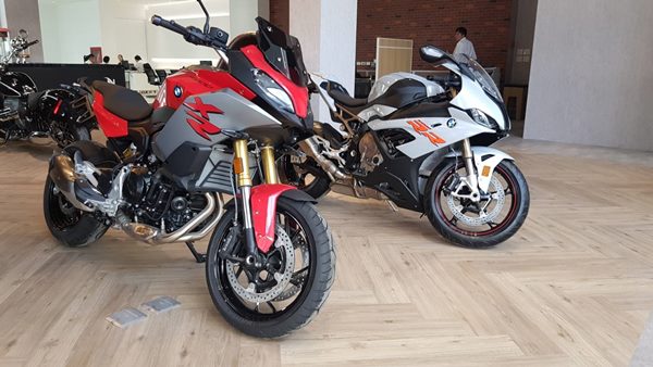 BMW Motorrad Millennium Auto ปักธงรบ ยึดพื้นที่หนึ่งเดียวในงานมอเตอร์ เอ็กซ์โป 2020 จัดแสดงยนตรกรรมครบทุกสายพันธุ์