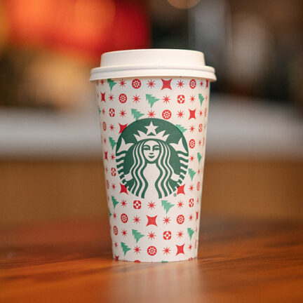 Starbucks เริ่มแล้ว! เปิดตัวถ้วย Holiday Cup ฉลองวันหยุดปี 2022 ครบวาระ ...