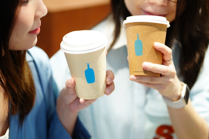 Blue-Bottle-Coffee-EMQUARTIER